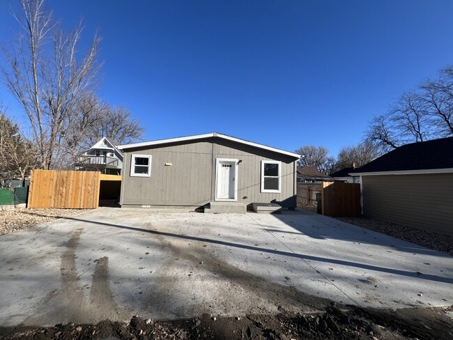 Building Photo - 518 Colorado Ave