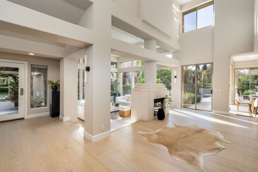 Building Photo - 4257 Golden Oak Ct