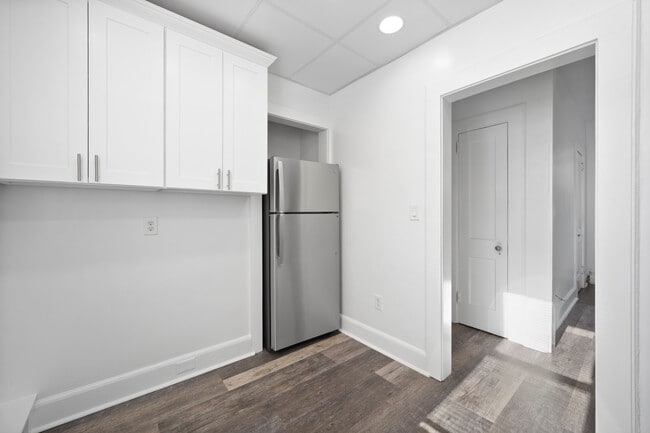 Building Photo - 9 Wolden Rd