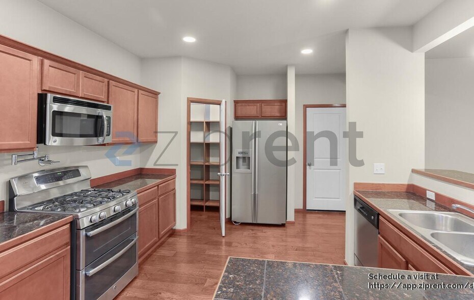 Building Photo - 5614 147th Pl NE