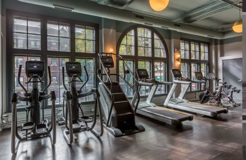 Building Photo - 6809 N Sheridan Rd