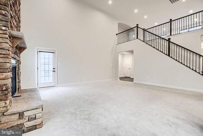 Building Photo - 13605 Otono Dr