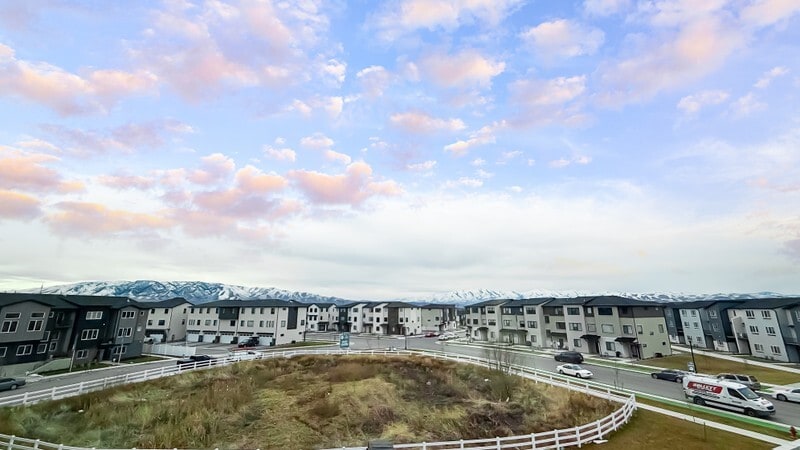 Building Photo - 888 W 540 S