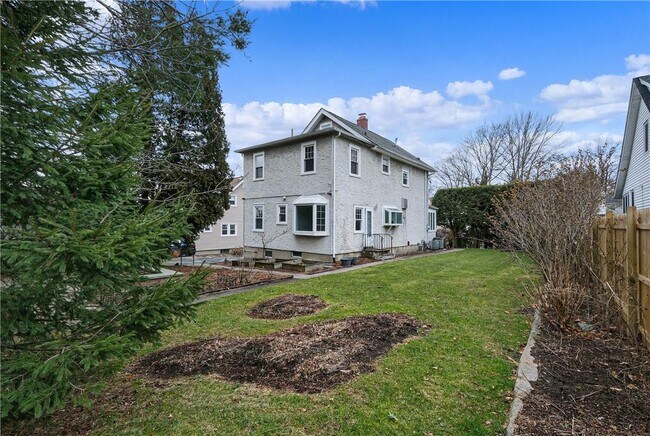 Building Photo - 70 Brambach Ave