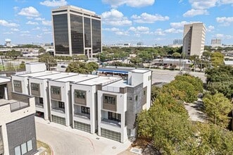Building Photo - 4060 Spring Valley Rd