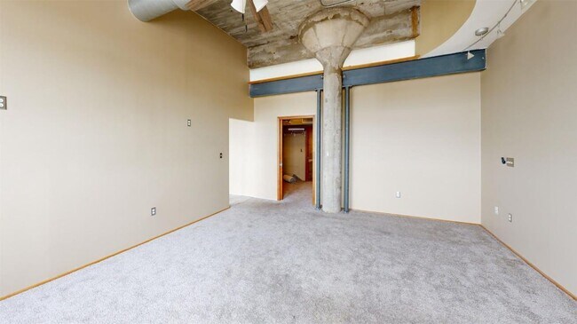 Building Photo - 1635 Washington Ave