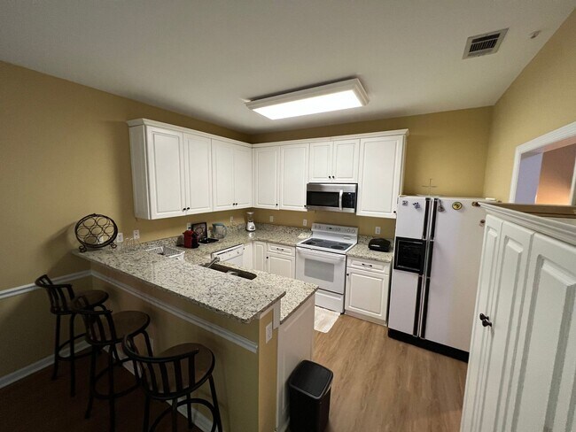 Building Photo - 32 Oak Park Point