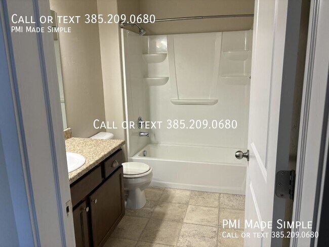 Building Photo - 157 Jordan Ridge Boulevard