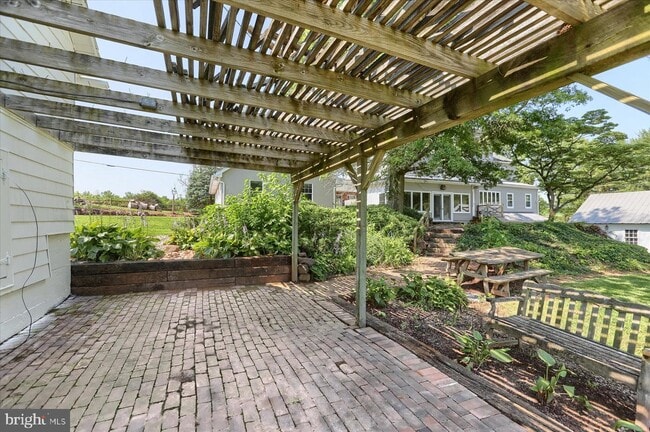 Building Photo - 4551 Colebrook Rd