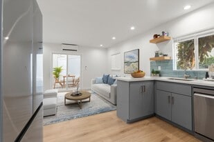 Building Photo - Private Bungalow w/ Yard! Move in Today