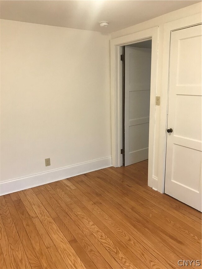 Building Photo - 44 Westmoreland St