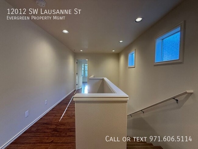 Building Photo - 12012 SW Lausanne St