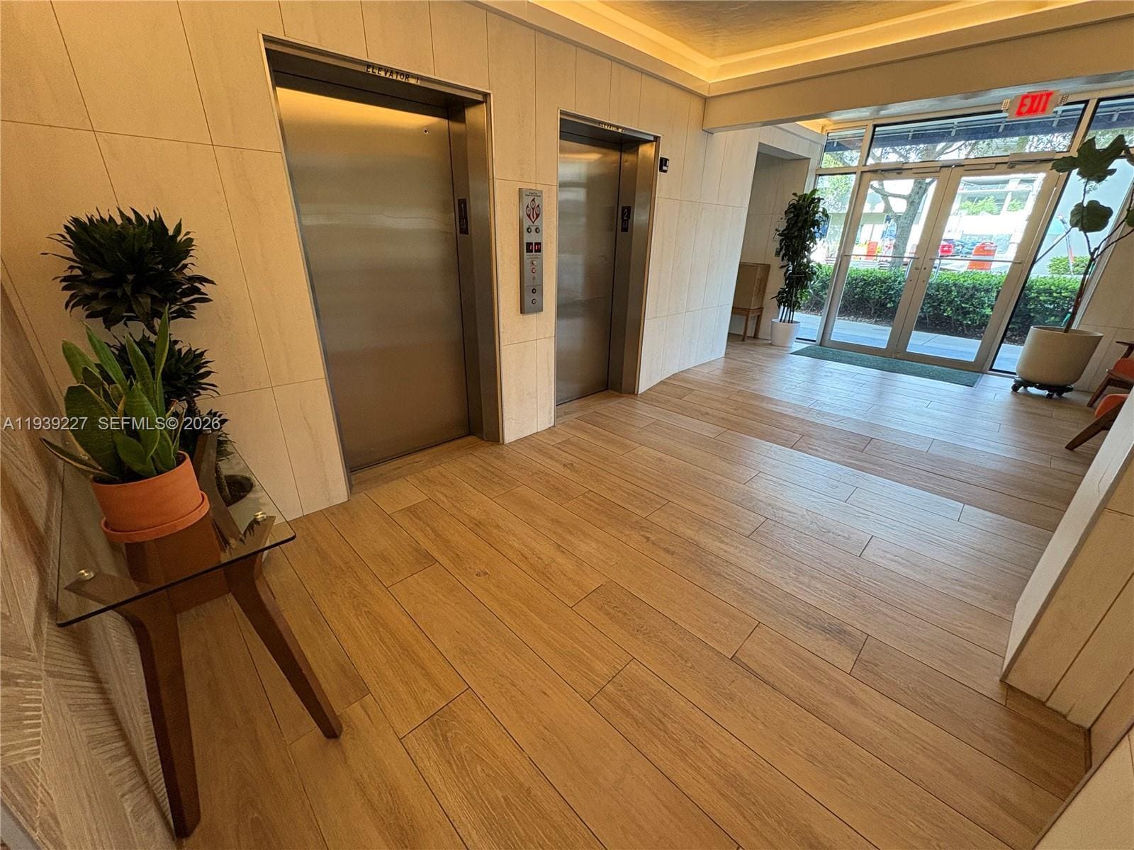 Building Photo - 1331 Lincoln Rd