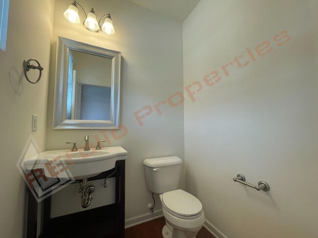 Building Photo - Great Location! 2 Story 3 Bedroom 1 Car-Garage End Unit Town Home with Community Pool  @ 55 James...