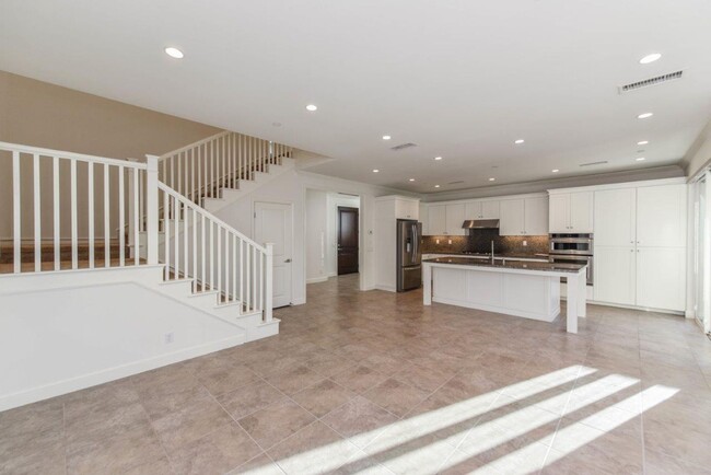 Building Photo - Irvine Single Family house 4bd/3ba Eastwoo...