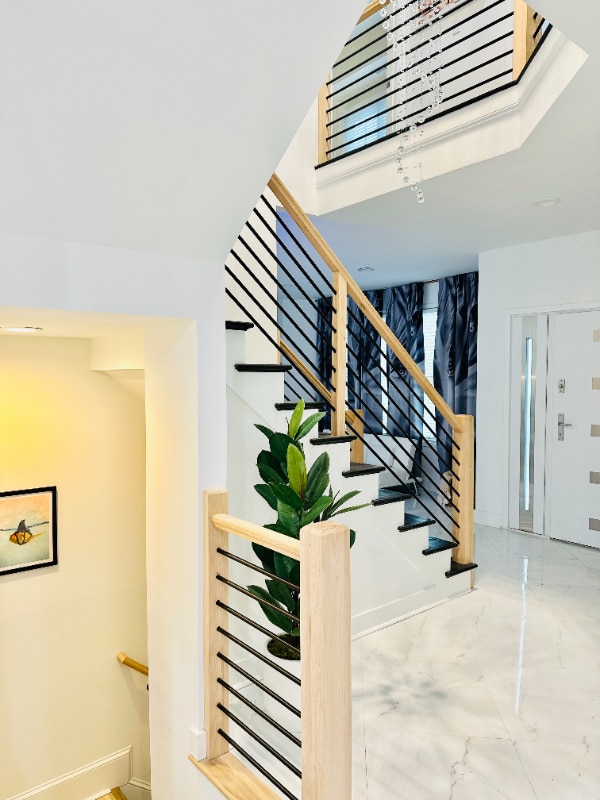 Building Photo - 323 Atherton St