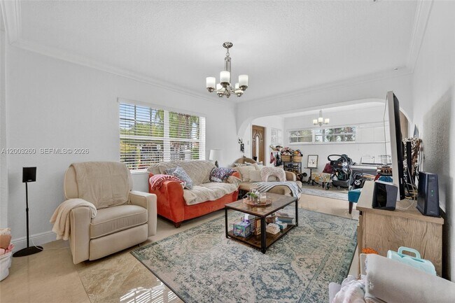 Building Photo - 9000 SW 40th Terrace