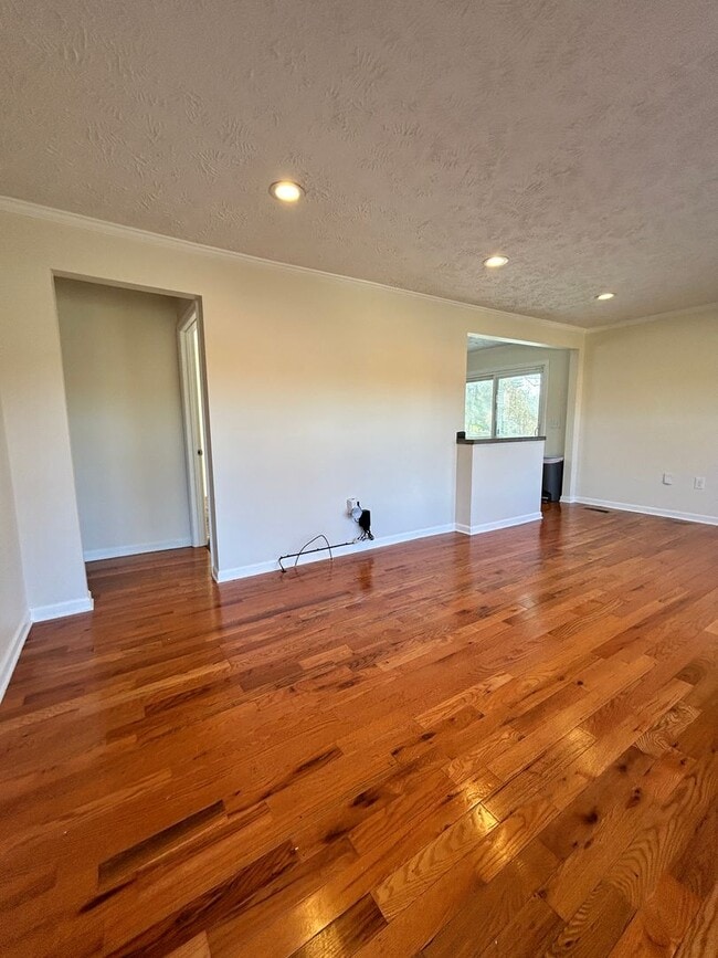 Building Photo - 2128 Fir St