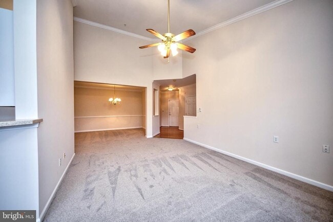 Building Photo - 712 Kings Path