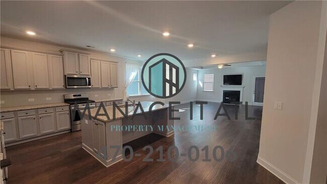 Building Photo - Primary Bedroom on Main - 4 bedroom house in Buford