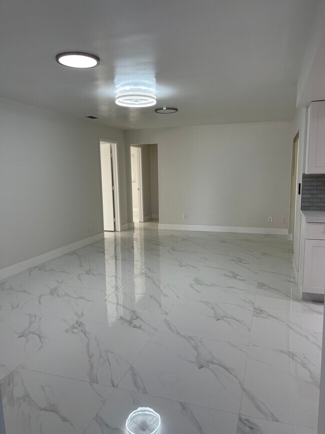 Building Photo - 4351 Orange Grove Blvd