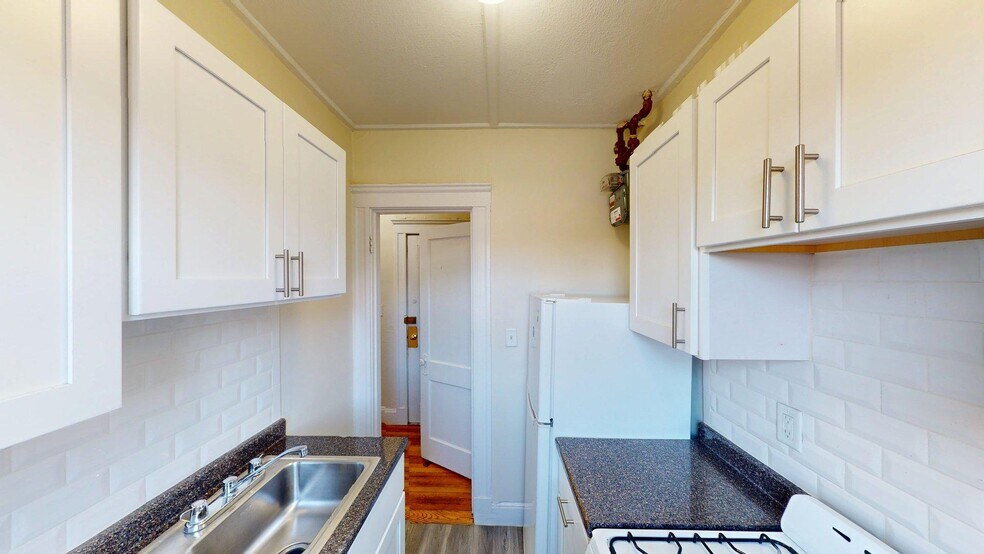 Building Photo - 1179 Boylston St