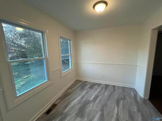 Building Photo - 4011 Pine Ave SW
