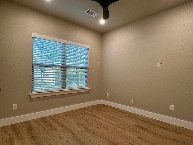 Building Photo - 12 Clifford Ln