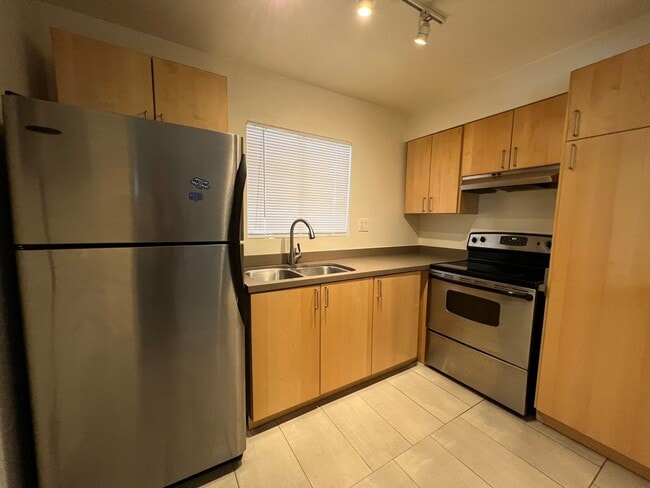 Building Photo - Arcadia-Biltmore area apartment