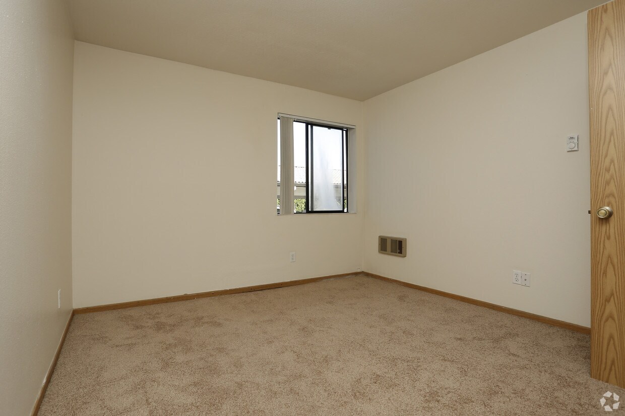 Lake Crest Apartments Milwaukie Or Apartment Finder