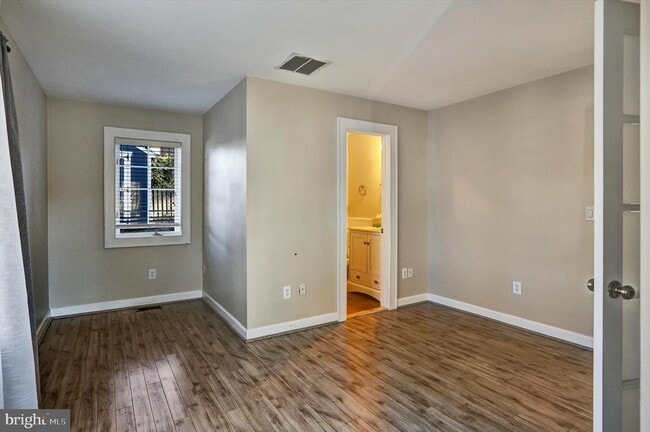 Building Photo - 722 Genessee St