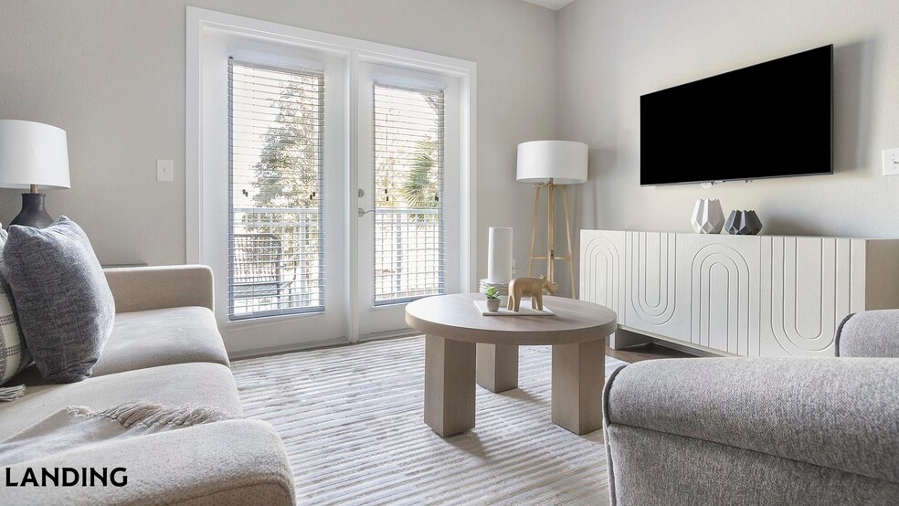 Building Photo - 215 Hunters Lk Wy