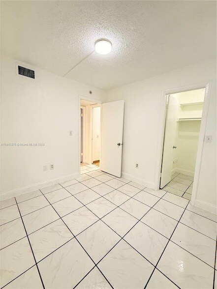 Building Photo - 20000 SW 123rd Dr