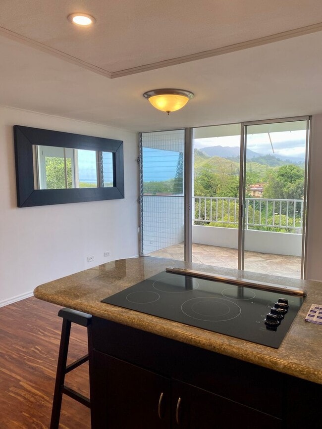 Building Photo - AVAILABLE for Rent : 3 Bedroom, 2 Bathroom...