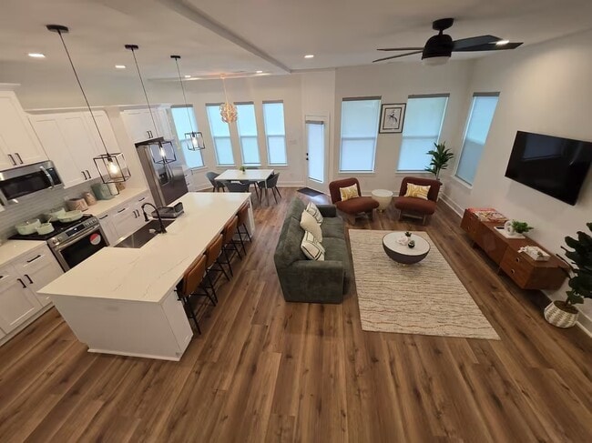 Building Photo - 1106 Paul Quinn St