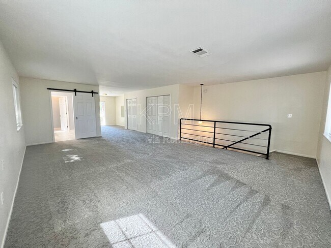 Building Photo - 2016 Canal Dr