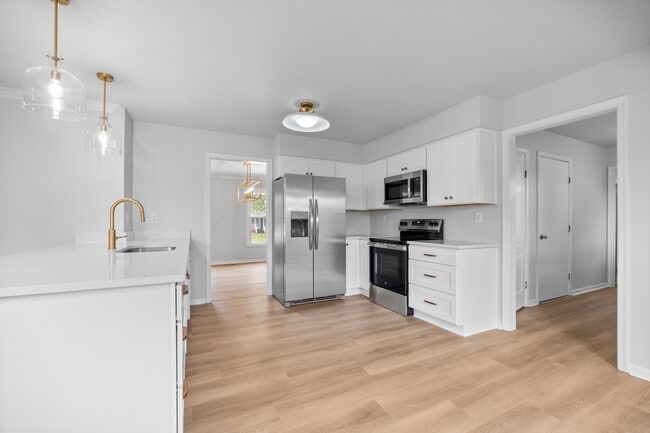 Building Photo - 4637 Chippendale Ct