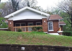 Building Photo - 200 9th Ct W