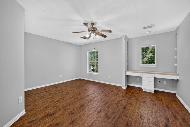 Building Photo - 8519 Babbling Brook Ct