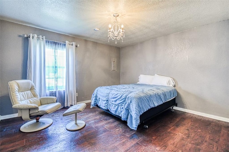 Building Photo - 3000 Chautauqua Ave