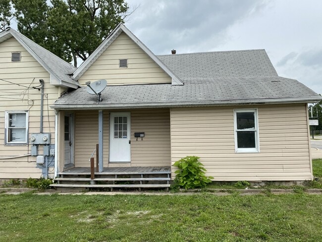 Building Photo - 400 N Anderson St