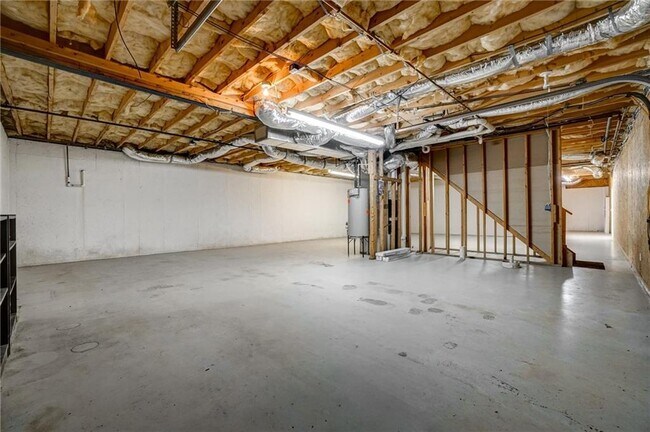 Building Photo - 701 Longview St