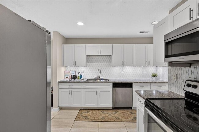 Building Photo - 4053 Cooper Ridge Ct SE