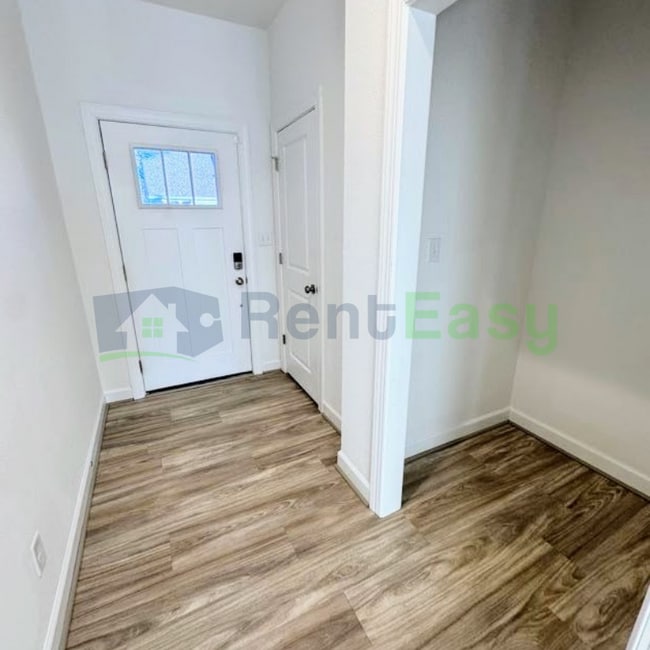 Building Photo - 1229 Parkley Dr