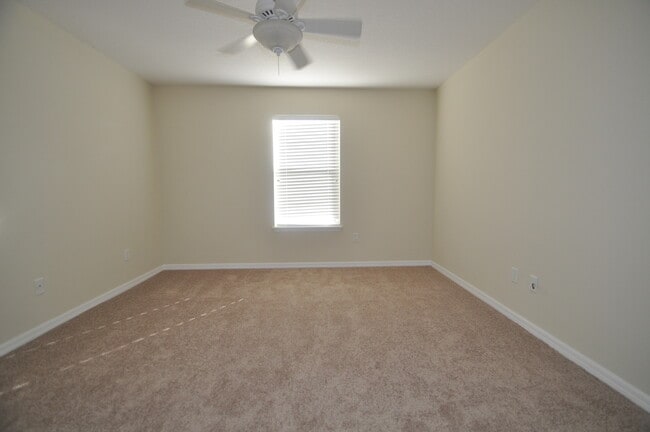 Building Photo - LAKE MARY: 3/2.5 Townhome in Feathers Edge