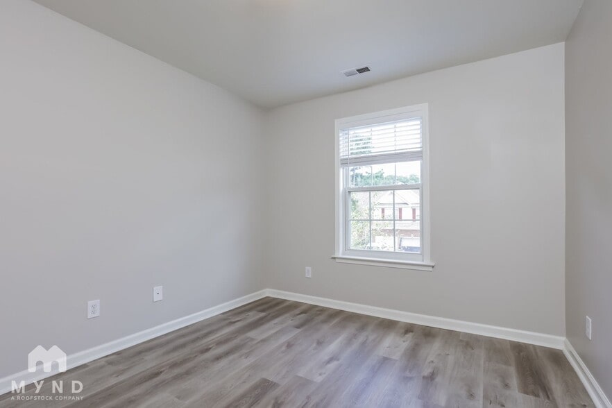 Building Photo - 5400 Alafia Ct