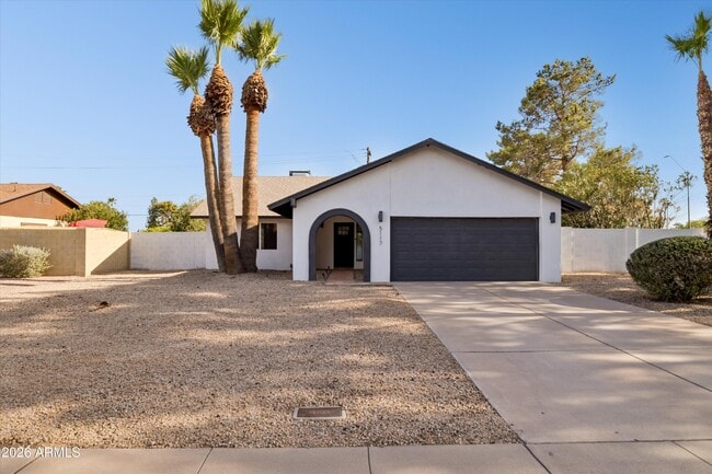 Building Photo - 5117 E Beck Ln