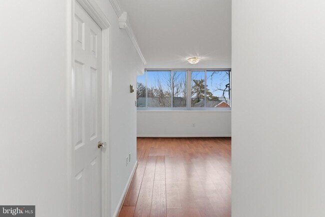 Building Photo - 5353 Columbia Pike