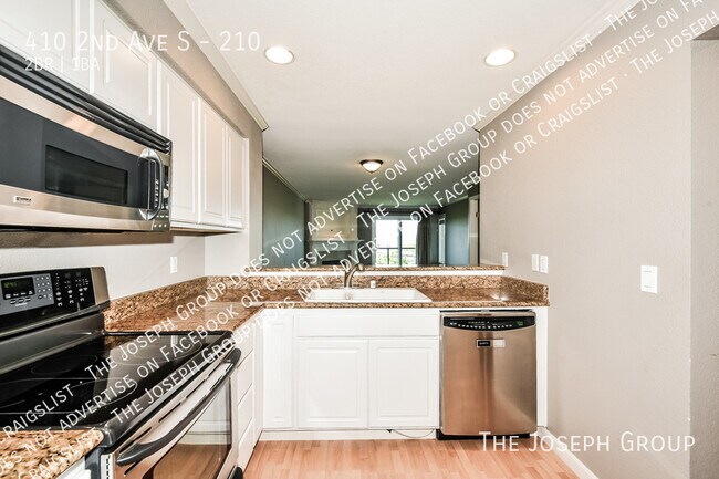 Building Photo - 410 2nd Ave S