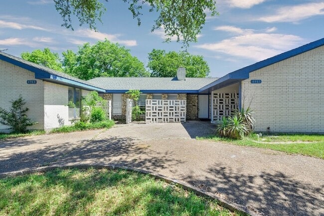 Building Photo - 4913 Westlake Dr